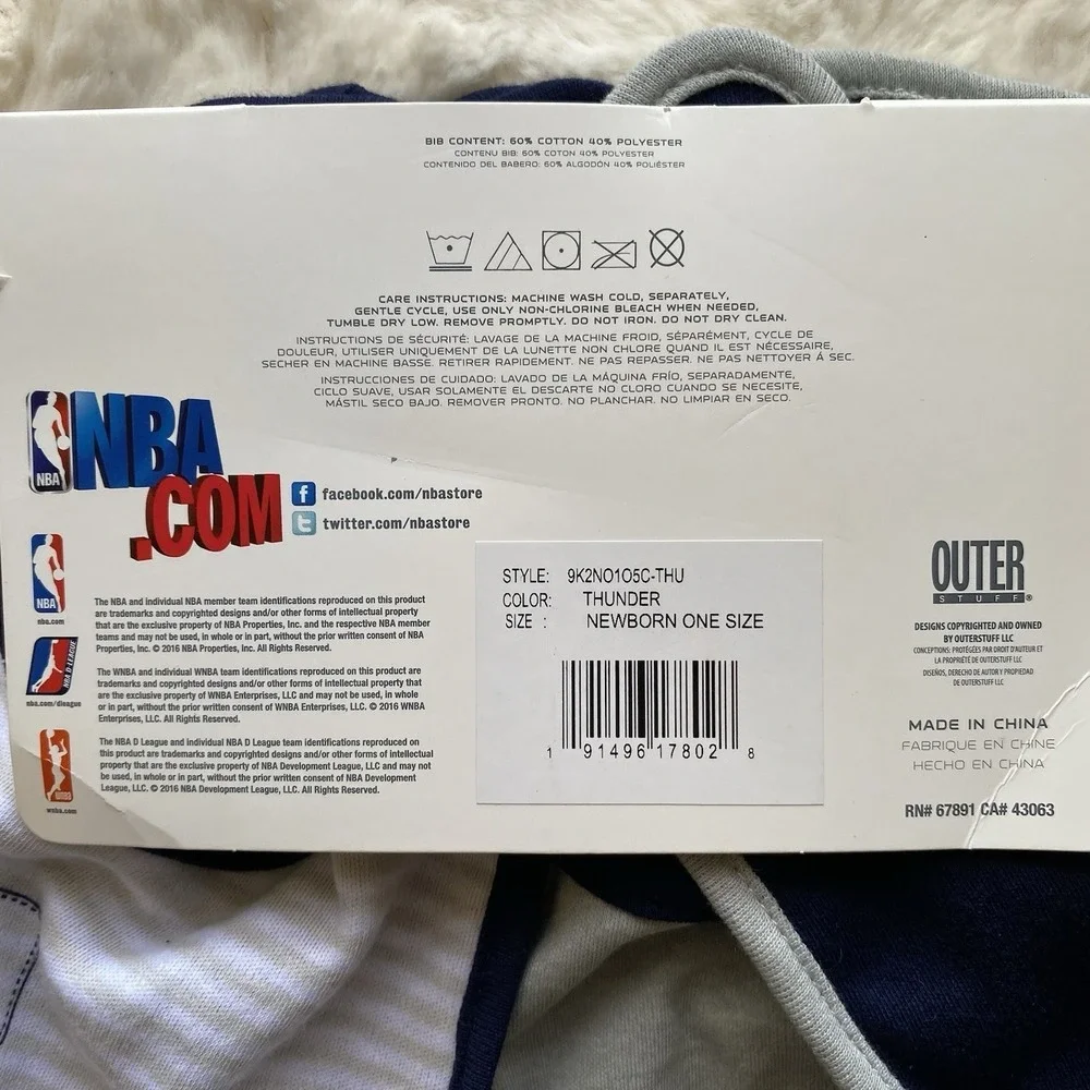 NBA Baby 3 Piece Bib Set Oklahoma City Thunder Newborn One Size New Open Package